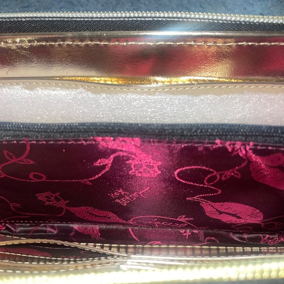 Betsey Johnson NWT zip around oversized wallet/clutch~Black w/ embroidered bows - Picture 2 of 7